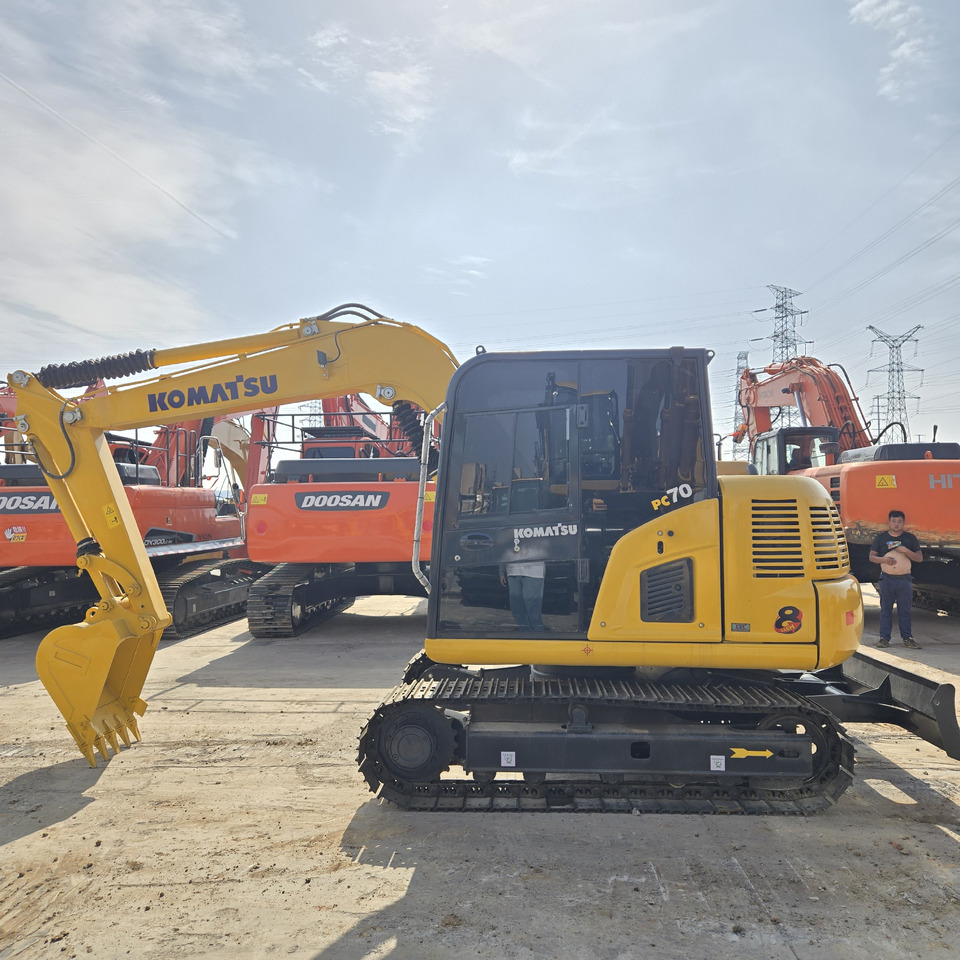 KOMATSU PC70-8 - Mini escavadeira: foto 4 KOMATSU PC70-8 - Mini escavadeira: foto 4