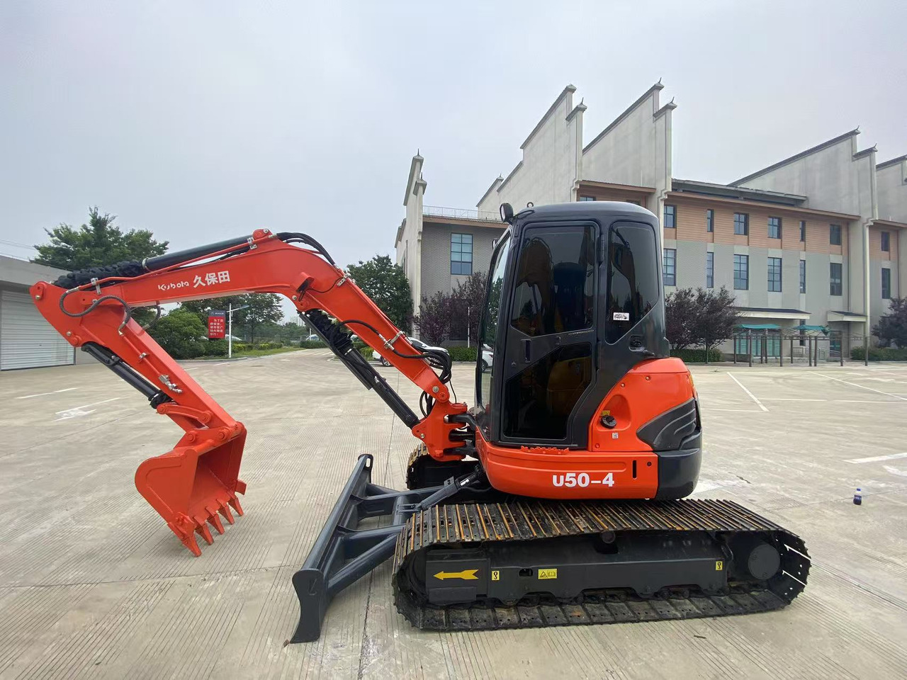 KUBOTA U50 - Mini escavadeira: foto 1 KUBOTA U50 - Mini escavadeira: foto 1