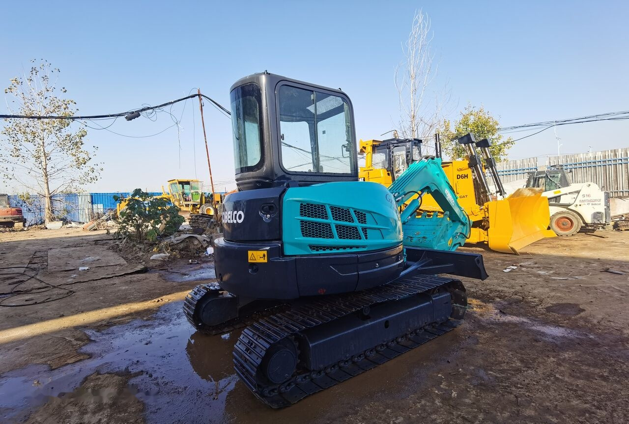 Kobelco SK55 - Mini escavadeira: foto 2 Kobelco SK55 - Mini escavadeira: foto 2