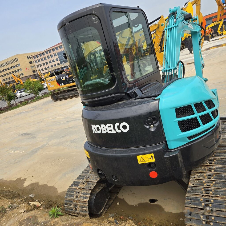 Kobelco SK55SR - Mini escavadeira: foto 4 Kobelco SK55SR - Mini escavadeira: foto 4