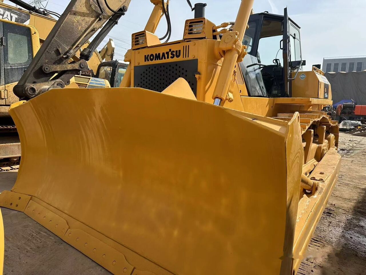 Komatsu D155A-5 - Buldôzer: foto 4 Komatsu D155A-5 - Buldôzer: foto 4