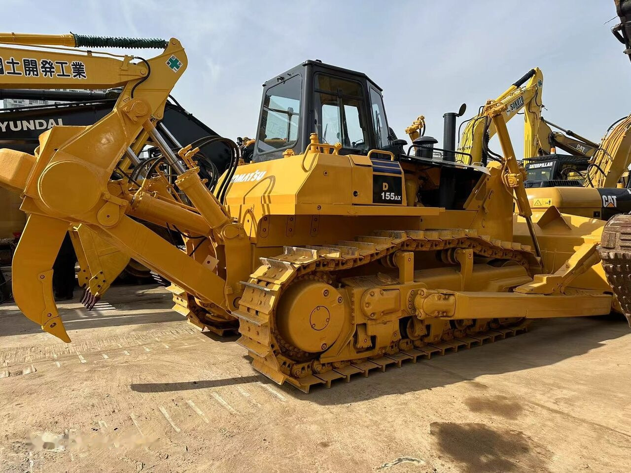 Komatsu D155A-5 - Buldôzer: foto 1 Komatsu D155A-5 - Buldôzer: foto 1