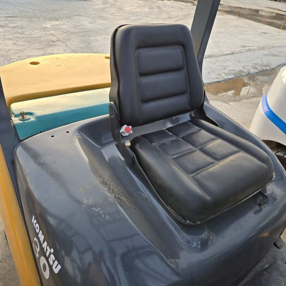 Komatsu FD30 - Empilhadeira a diesel: foto 2 Komatsu FD30 - Empilhadeira a diesel: foto 2