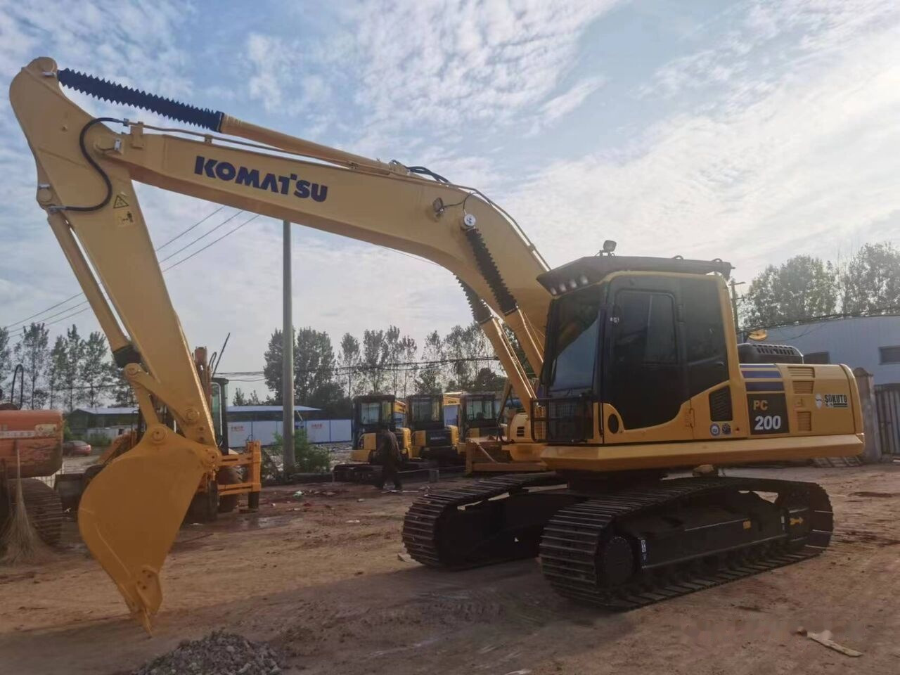 Komatsu PC200-8 - Escavadora de rastos: foto 2 Komatsu PC200-8 - Escavadora de rastos: foto 2