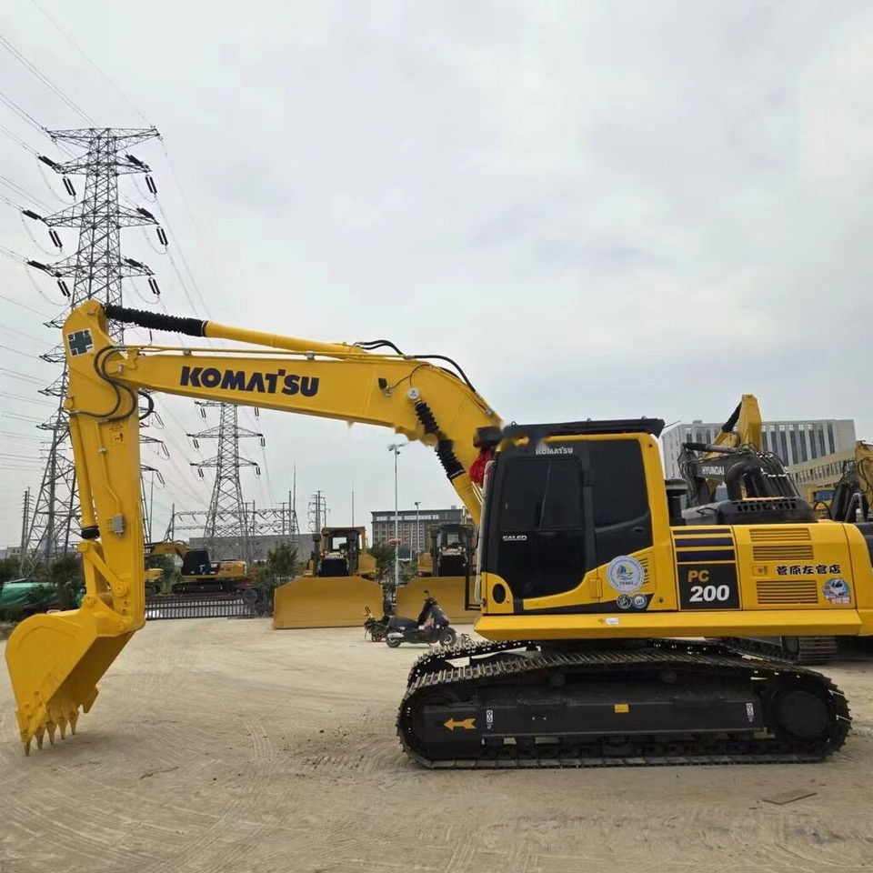 Komatsu PC200-8 - Escavadora de rastos: foto 3 Komatsu PC200-8 - Escavadora de rastos: foto 3