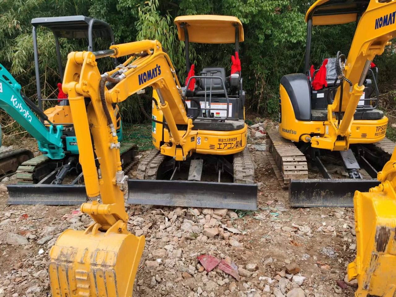Komatsu PC20MR - Mini escavadeira: foto 1 Komatsu PC20MR - Mini escavadeira: foto 1