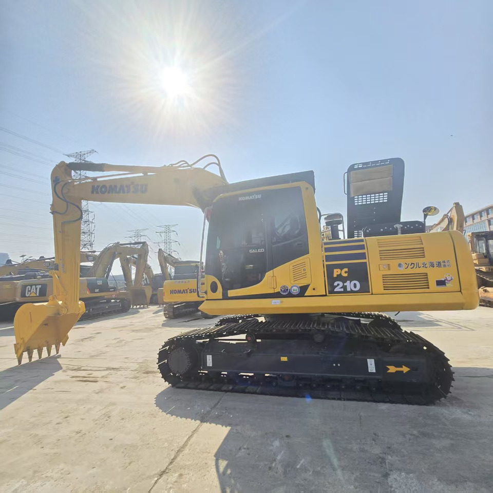 Komatsu PC210-8 - Escavadora de rastos: foto 4 Komatsu PC210-8 - Escavadora de rastos: foto 4