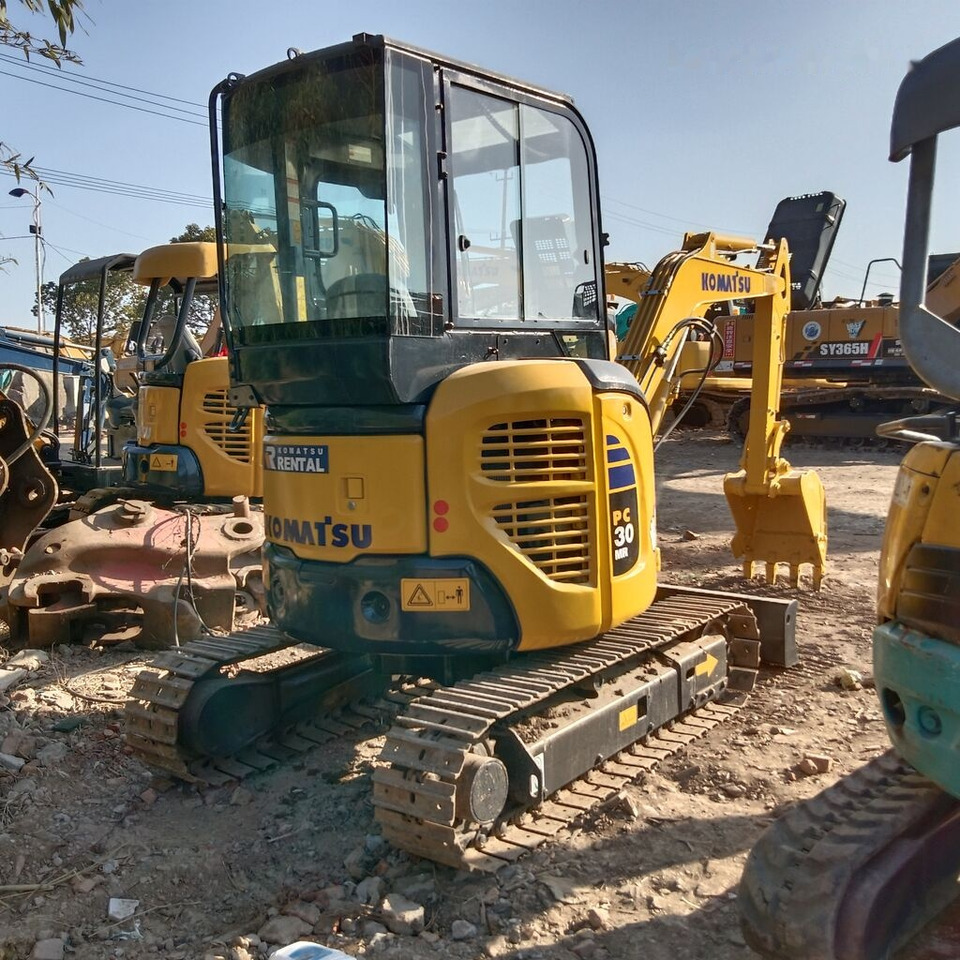 Komatsu PC30MR - Mini escavadeira: foto 3 Komatsu PC30MR - Mini escavadeira: foto 3