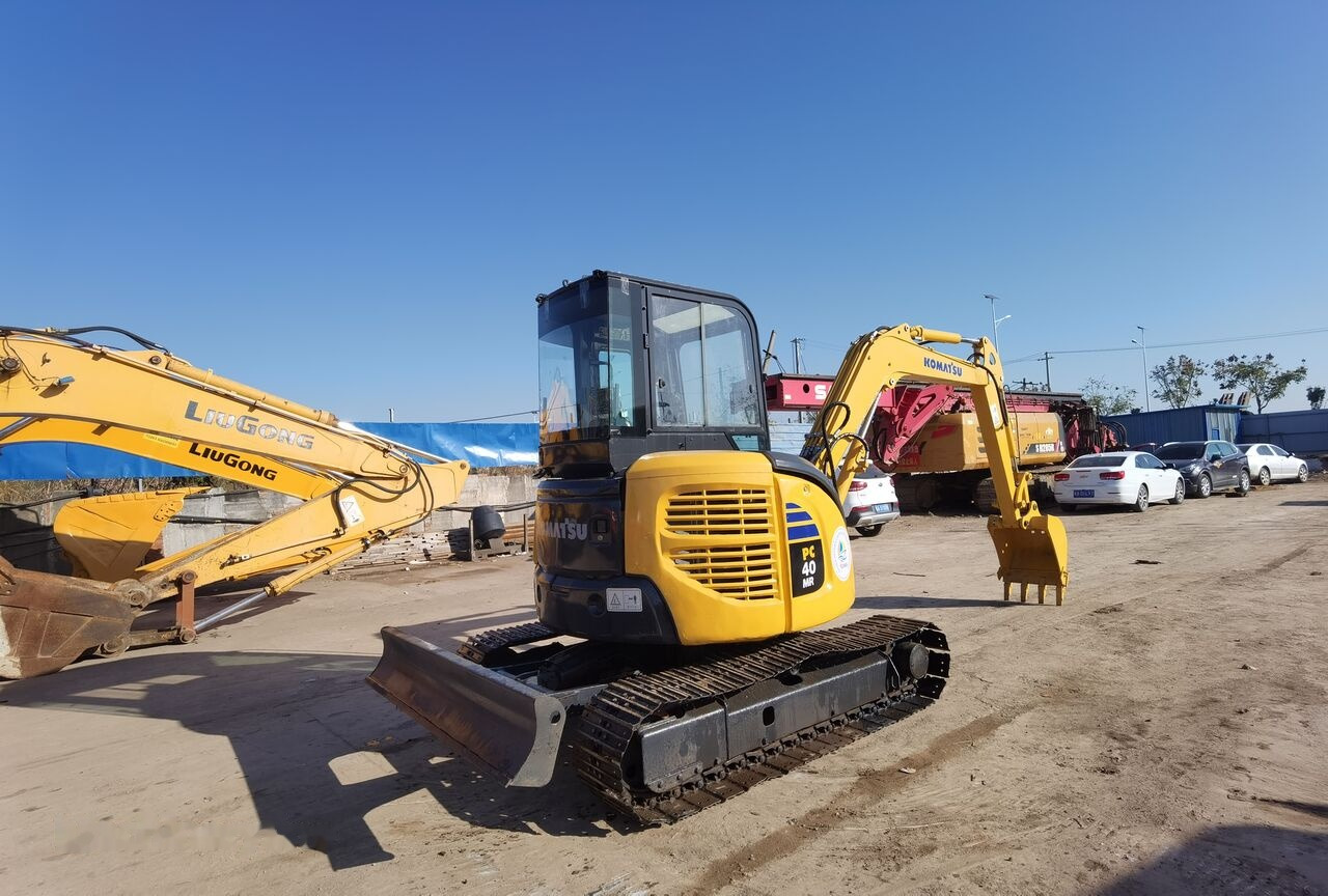 Komatsu PC40 - Mini escavadeira: foto 1 Komatsu PC40 - Mini escavadeira: foto 1
