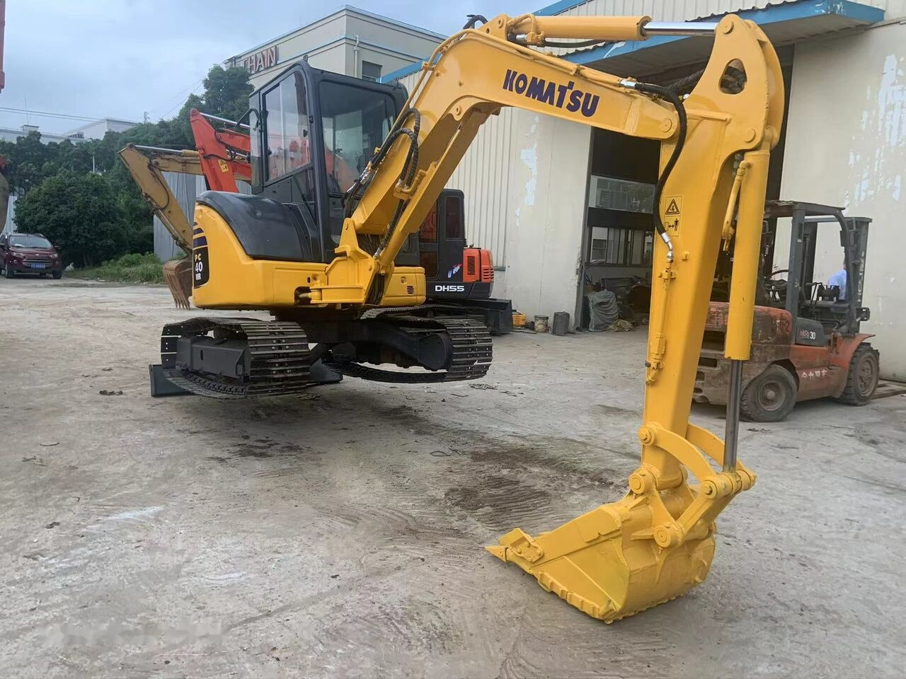 Komatsu PC40MR - Mini escavadeira: foto 5 Komatsu PC40MR - Mini escavadeira: foto 5