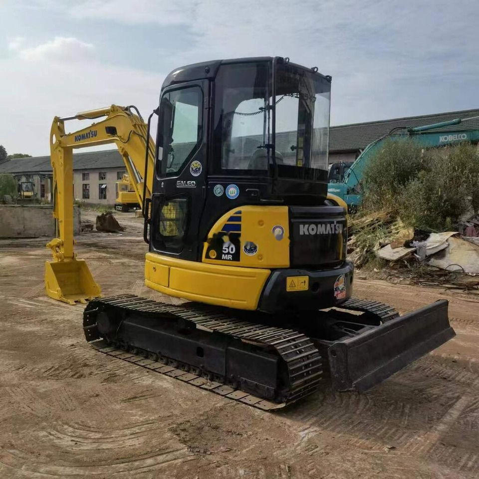 Komatsu PC50MR - Mini escavadeira: foto 1 Komatsu PC50MR - Mini escavadeira: foto 1
