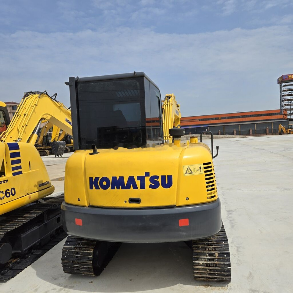 Komatsu PC56 - Mini escavadeira: foto 1 Komatsu PC56 - Mini escavadeira: foto 1