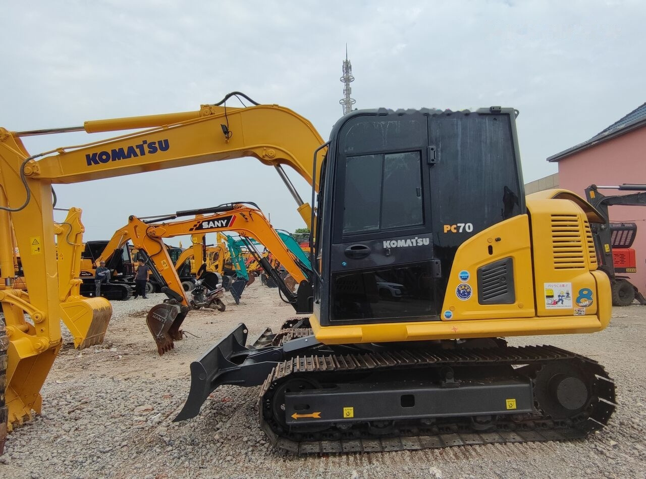 Komatsu PC70-8 - Mini escavadeira: foto 1 Komatsu PC70-8 - Mini escavadeira: foto 1