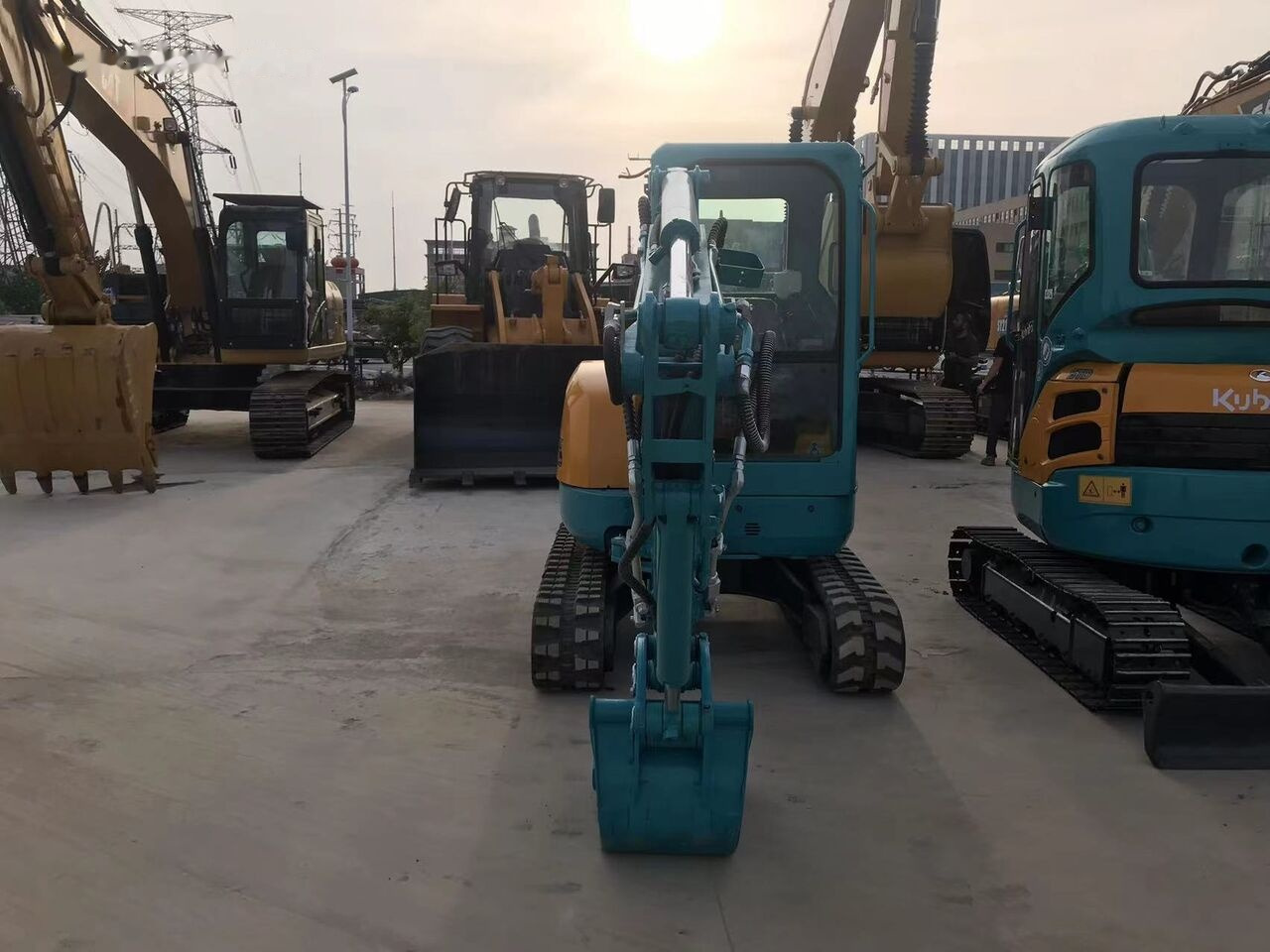 Kubota U25 - Mini escavadeira: foto 3 Kubota U25 - Mini escavadeira: foto 3