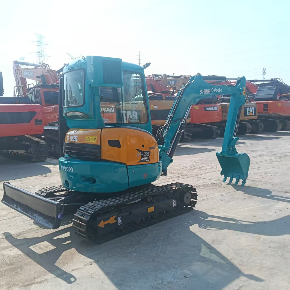 Mini escavadeira Kubota U35: foto 6