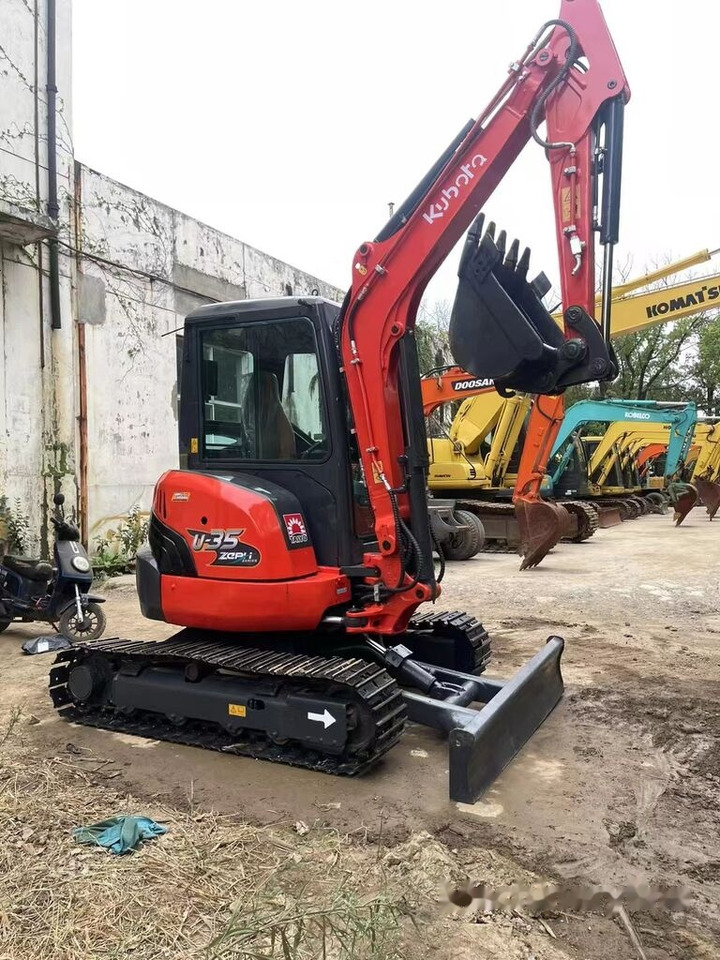 Kubota U35 - Mini escavadeira: foto 1 Kubota U35 - Mini escavadeira: foto 1