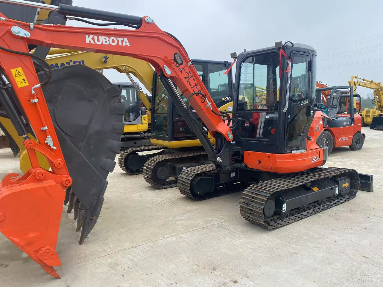 Kubota U55-4 - Mini escavadeira: foto 1 Kubota U55-4 - Mini escavadeira: foto 1