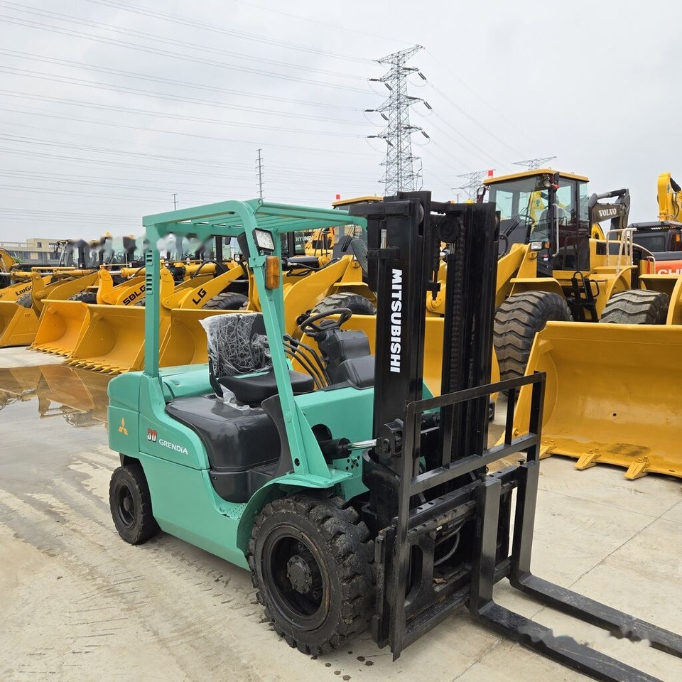 Mitsubishi FD30 - Empilhadeira a diesel: foto 4 Mitsubishi FD30 - Empilhadeira a diesel: foto 4