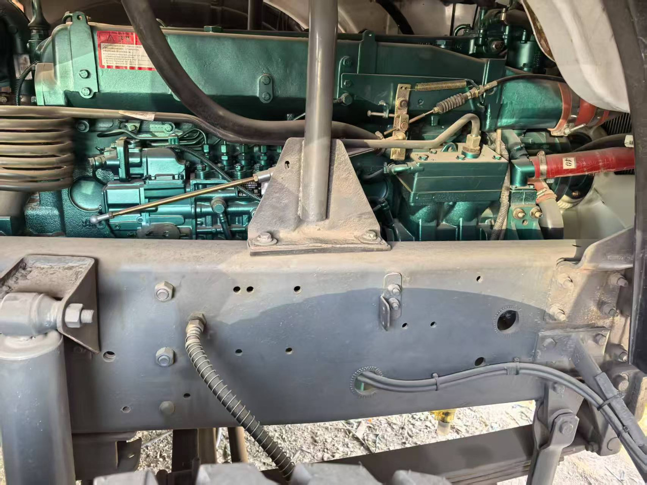 Camião basculante SINOTRUK HOWO 8x4: foto 7 Camião basculante SINOTRUK HOWO 8x4: foto 7