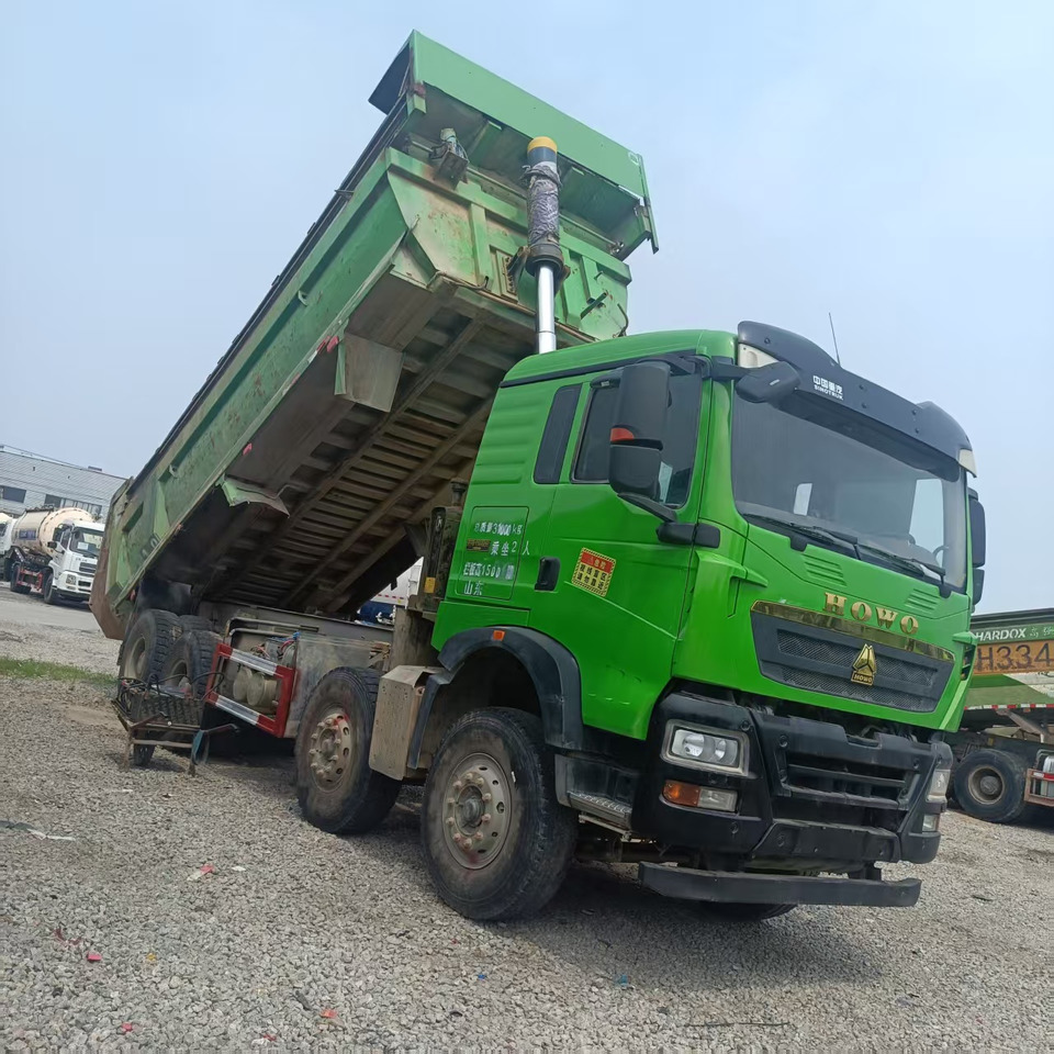 SINOTRUK HOWO - Camião basculante: foto 3 SINOTRUK HOWO - Camião basculante: foto 3