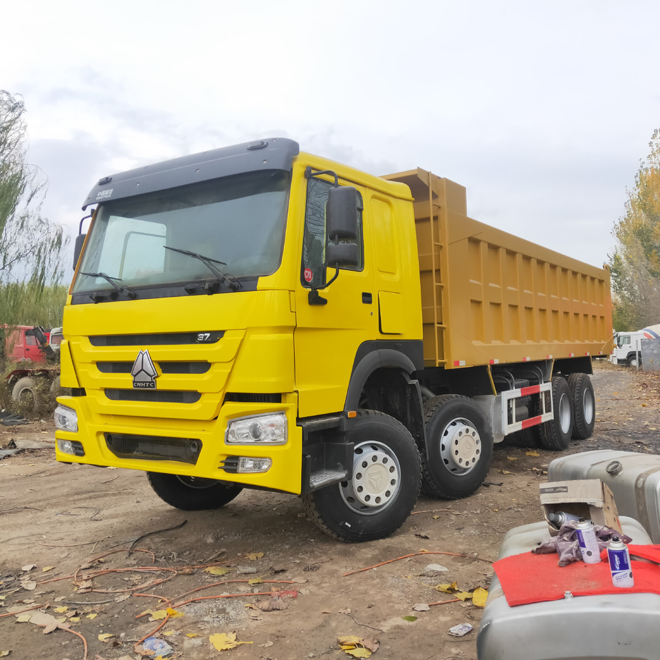 SINOTRUK HOWO - Camião basculante: foto 3 SINOTRUK HOWO - Camião basculante: foto 3