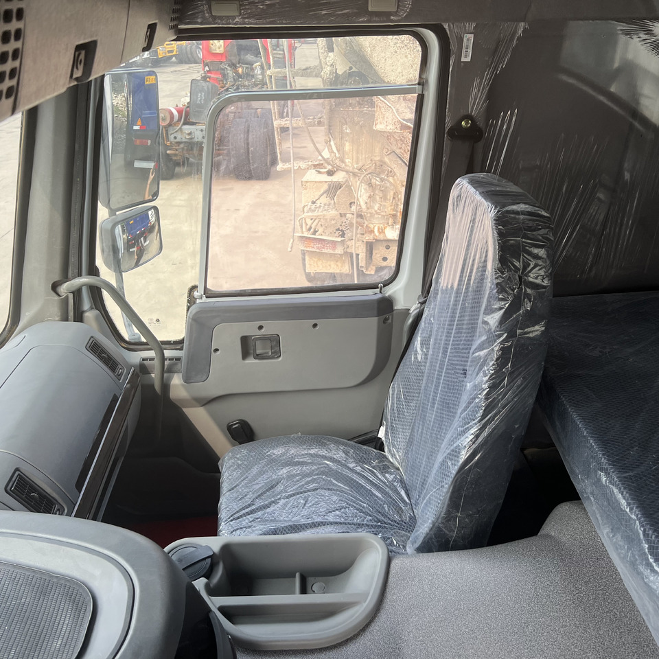 SINOTRUK HOWO - Camião basculante: foto 4 SINOTRUK HOWO - Camião basculante: foto 4