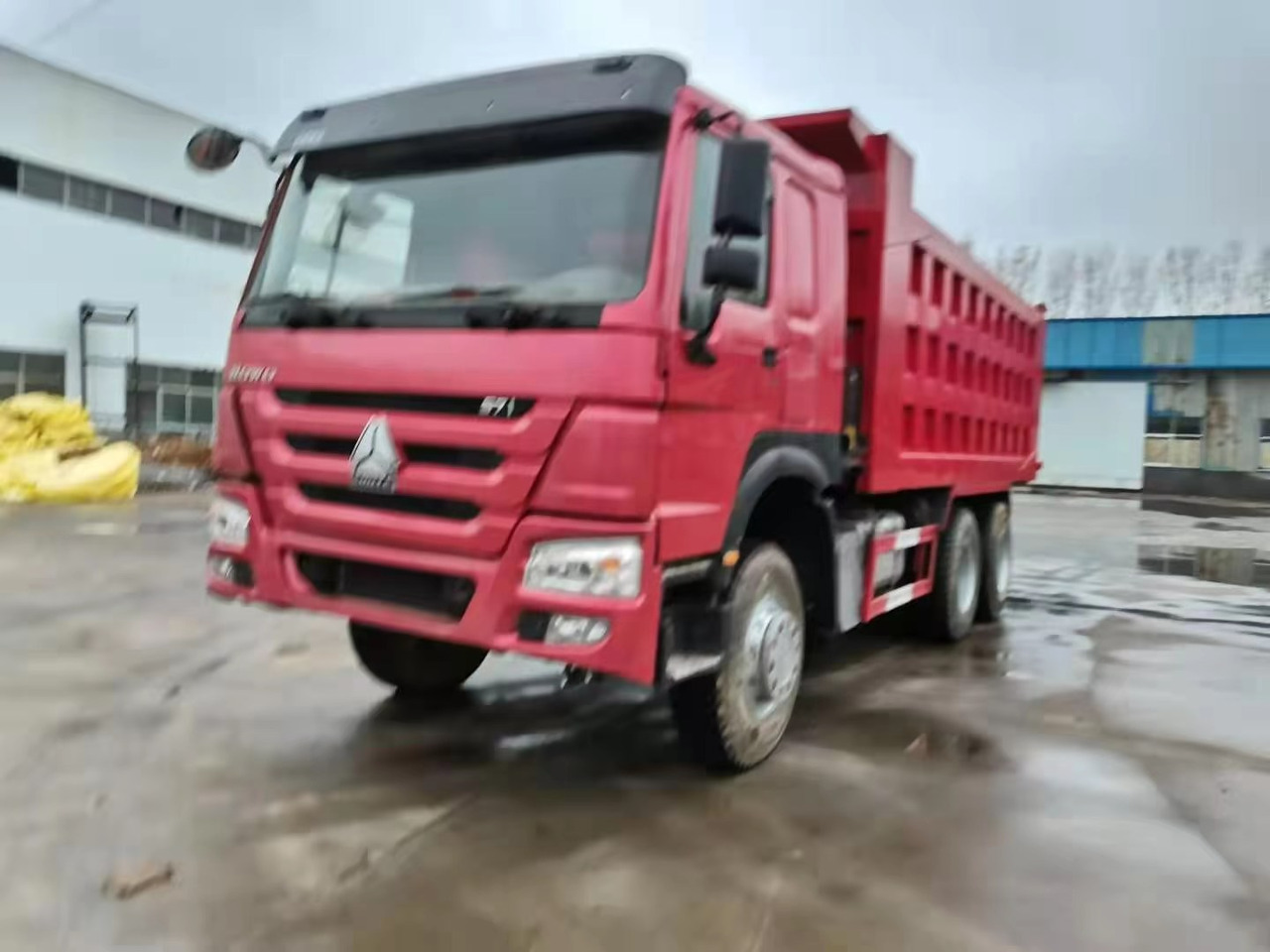 Camião basculante SINOTRUK HOWO: foto 8