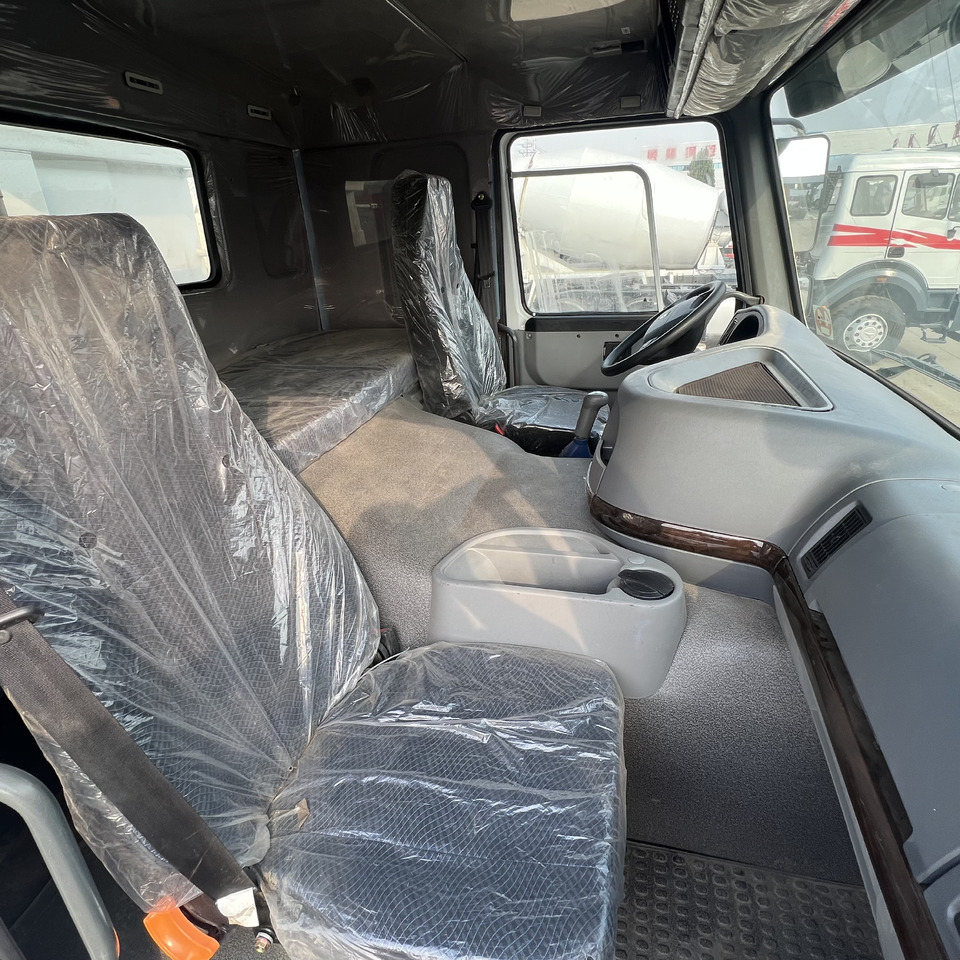 SINOTRUK HOWO - Camião furgão: foto 3 SINOTRUK HOWO - Camião furgão: foto 3