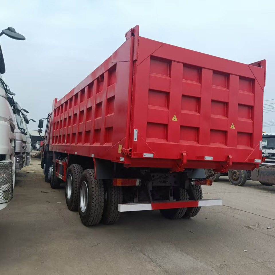 SINOTRUK HOWO - Camião basculante: foto 4 SINOTRUK HOWO - Camião basculante: foto 4