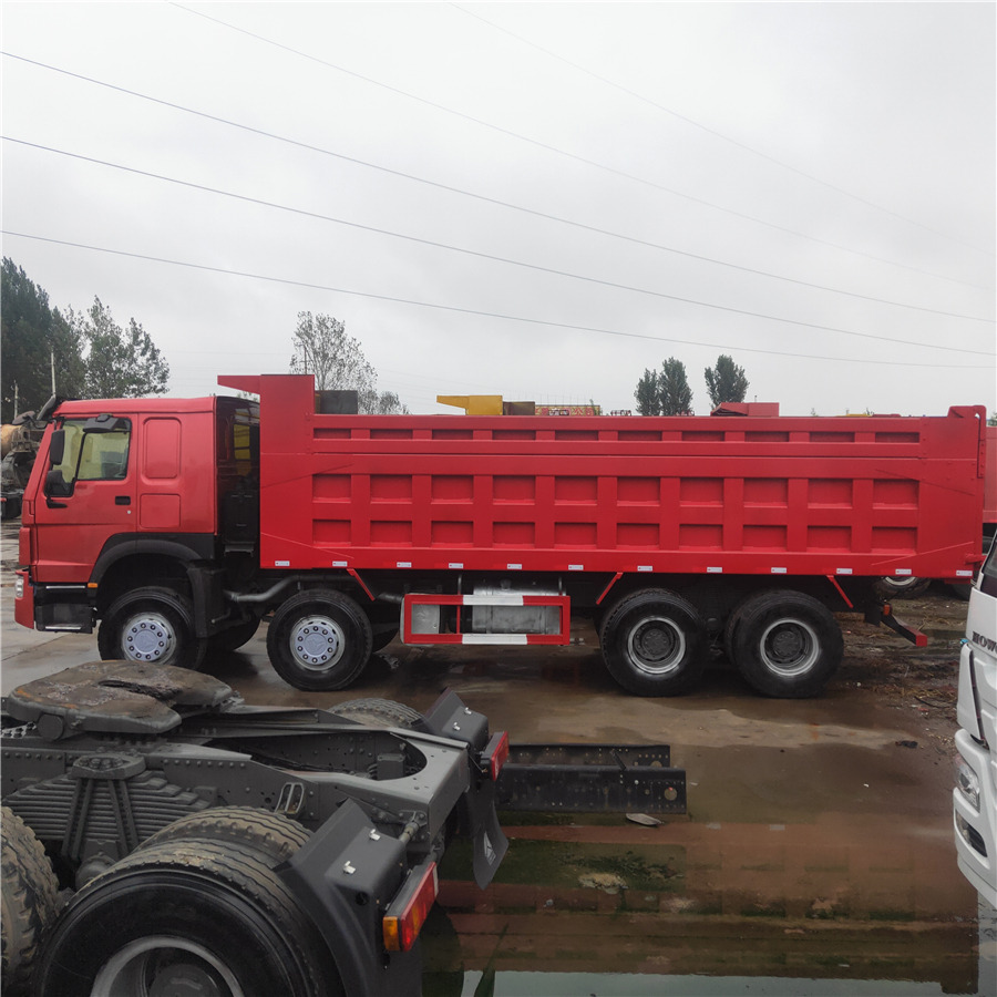 SINOTRUK HOWO - Camião basculante: foto 1 SINOTRUK HOWO - Camião basculante: foto 1