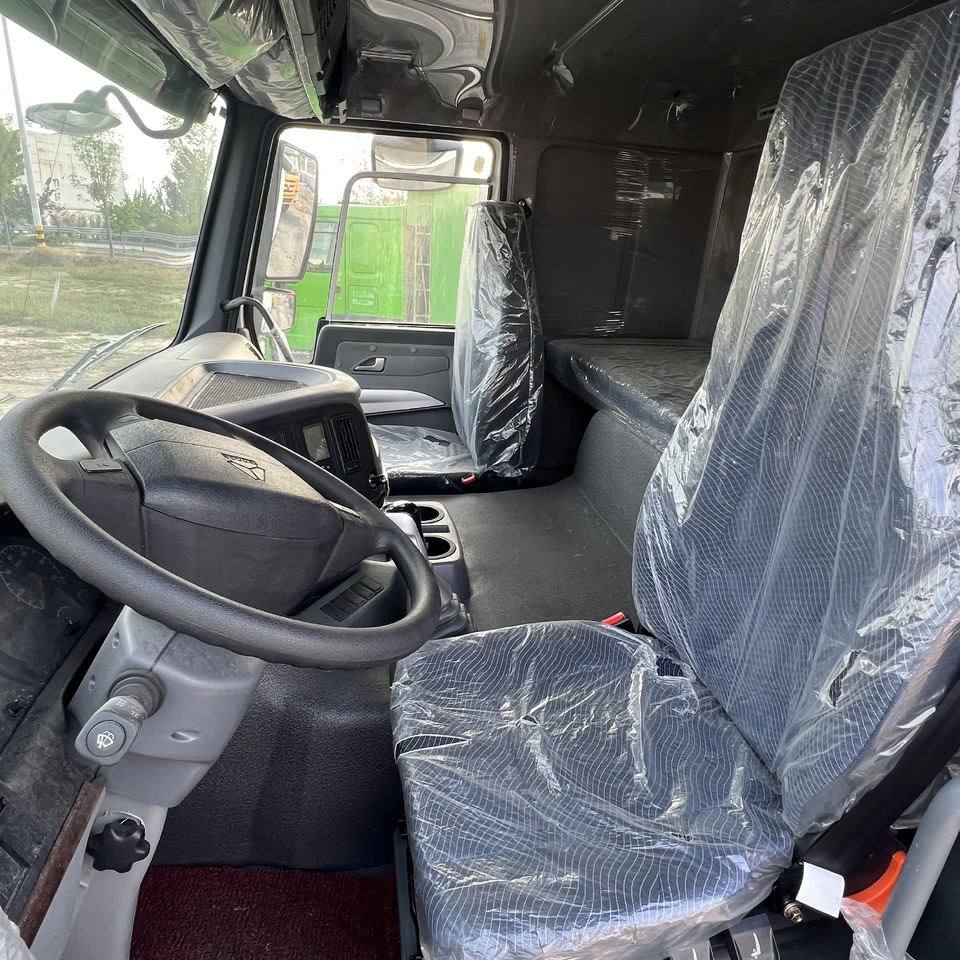 Camião furgão SINOTRUK HOWO: foto 9