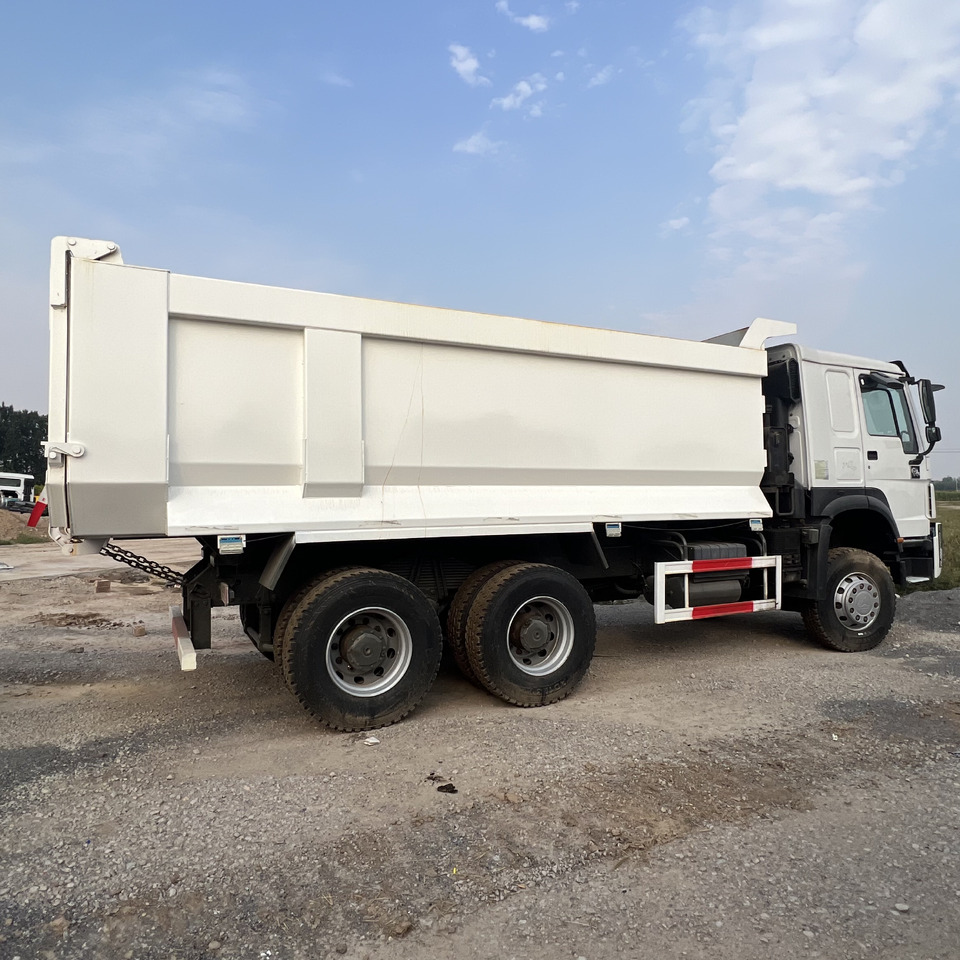 Camião furgão SINOTRUK HOWO: foto 11
