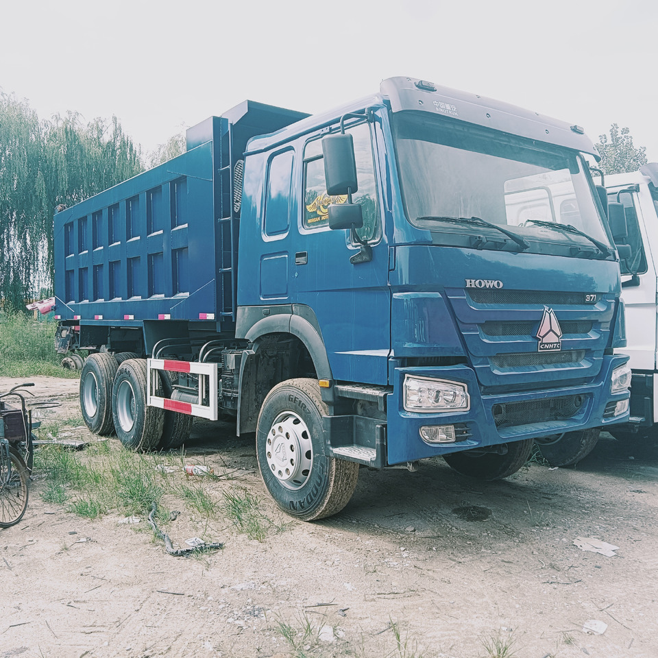 SINOTRUK HOWO - Camião basculante: foto 1 SINOTRUK HOWO - Camião basculante: foto 1