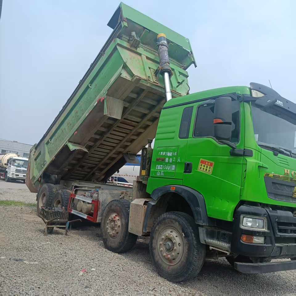 SINOTRUK HOWO - Camião basculante: foto 4 SINOTRUK HOWO - Camião basculante: foto 4