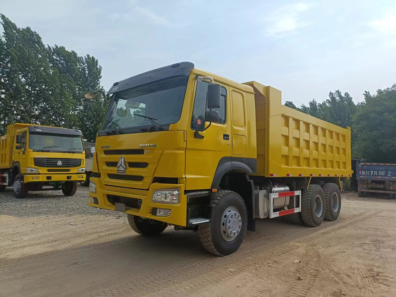 Camião basculante novo SINOTRUK HOWO: foto 7