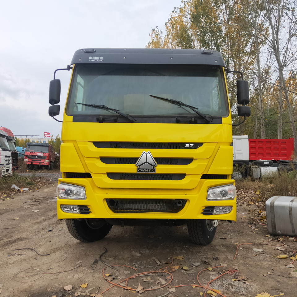 SINOTRUK HOWO - Camião basculante: foto 1 SINOTRUK HOWO - Camião basculante: foto 1