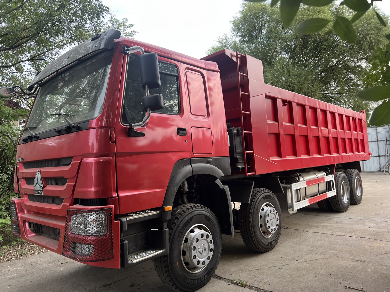 SINOTRUK Howo - Camião basculante: foto 3 SINOTRUK Howo - Camião basculante: foto 3