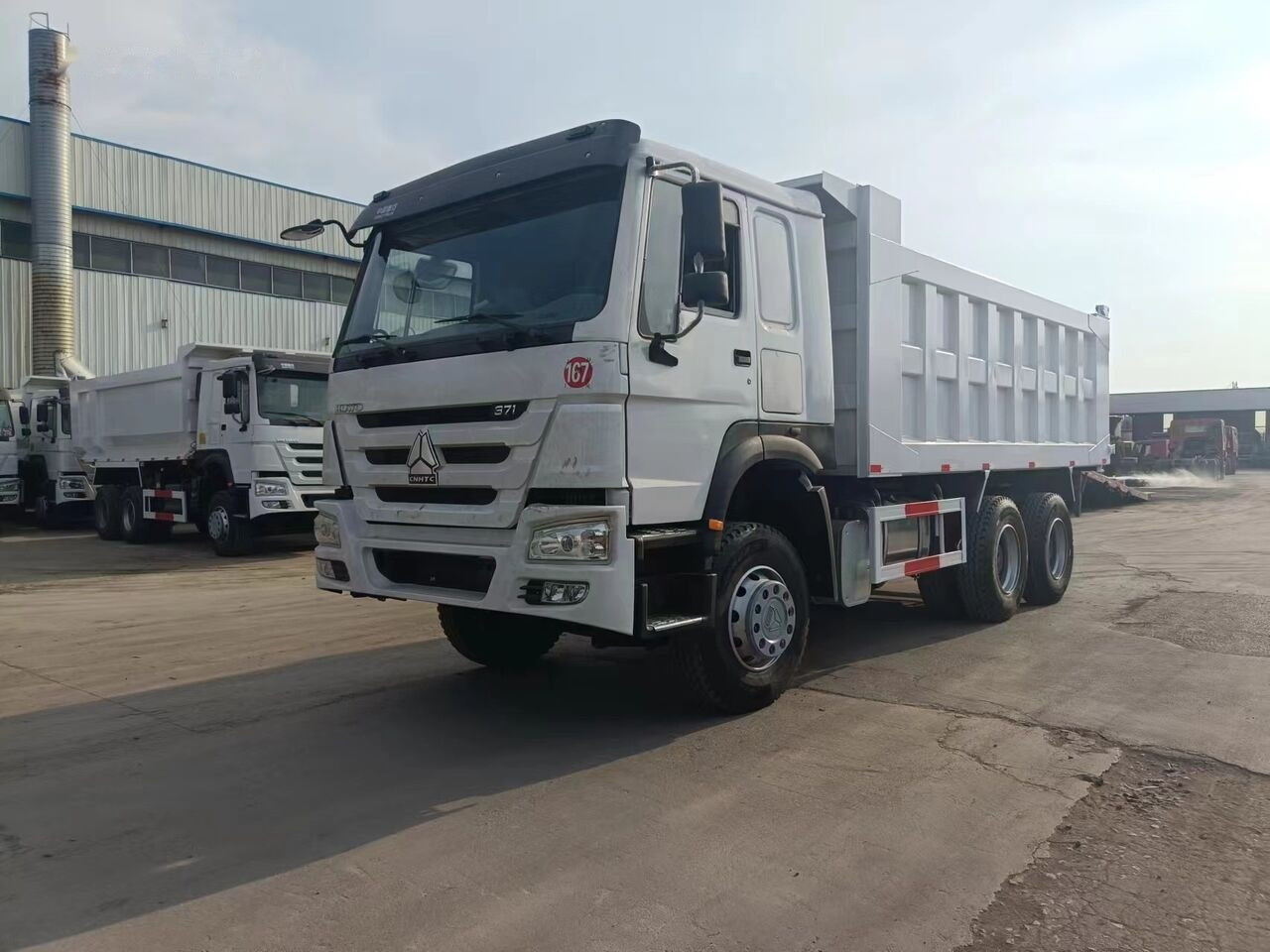 Camião basculante Sinotruk Howo 6*4: foto 9 Camião basculante Sinotruk Howo 6*4: foto 9