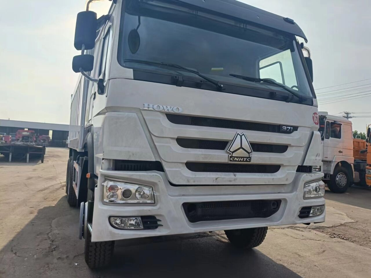 Sinotruk Howo 6*4 - Camião basculante: foto 4 Sinotruk Howo 6*4 - Camião basculante: foto 4