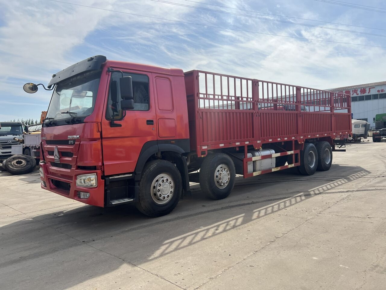 Sinotruk Howo Howo 8*4 - Camião de caixa aberta/ Plataforma: foto 5 Sinotruk Howo Howo 8*4 - Camião de caixa aberta/ Plataforma: foto 5