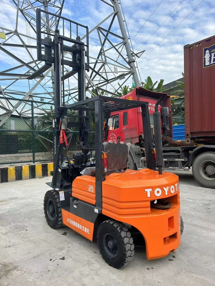 Empilhadeira a diesel Toyota FD25: foto 8