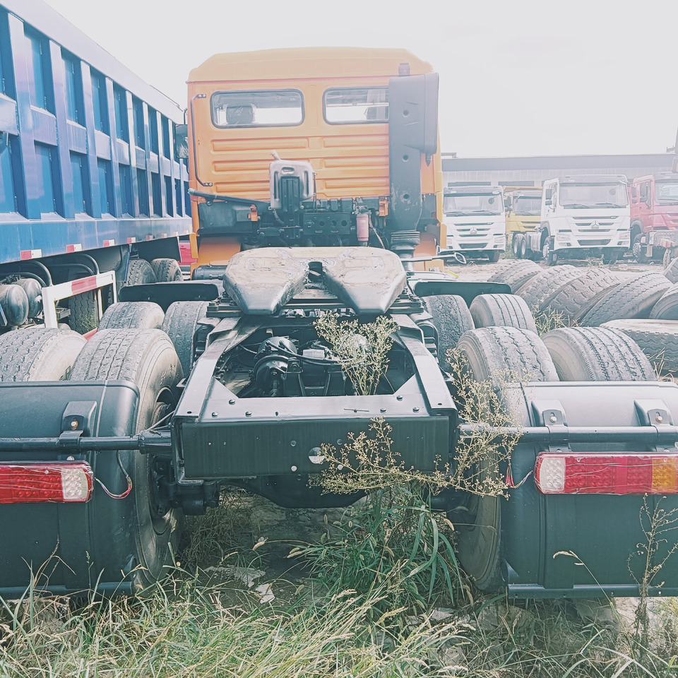 SHACMAN F3000 - Tractor: foto 4 SHACMAN F3000 - Tractor: foto 4