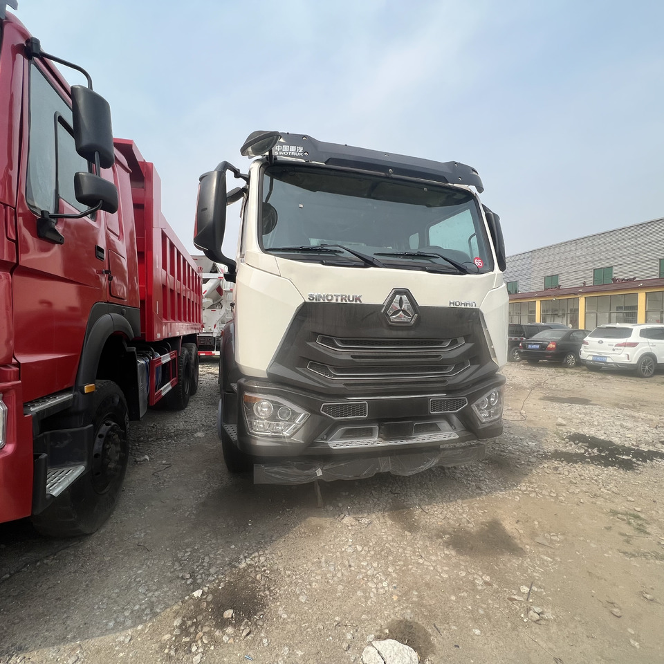 SINOTRUK HOHAN tralier head - Tractor: foto 3 SINOTRUK HOHAN tralier head - Tractor: foto 3