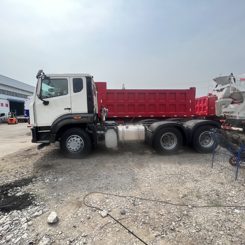 SINOTRUK HOHAN tralier head - Tractor: foto 2 SINOTRUK HOHAN tralier head - Tractor: foto 2