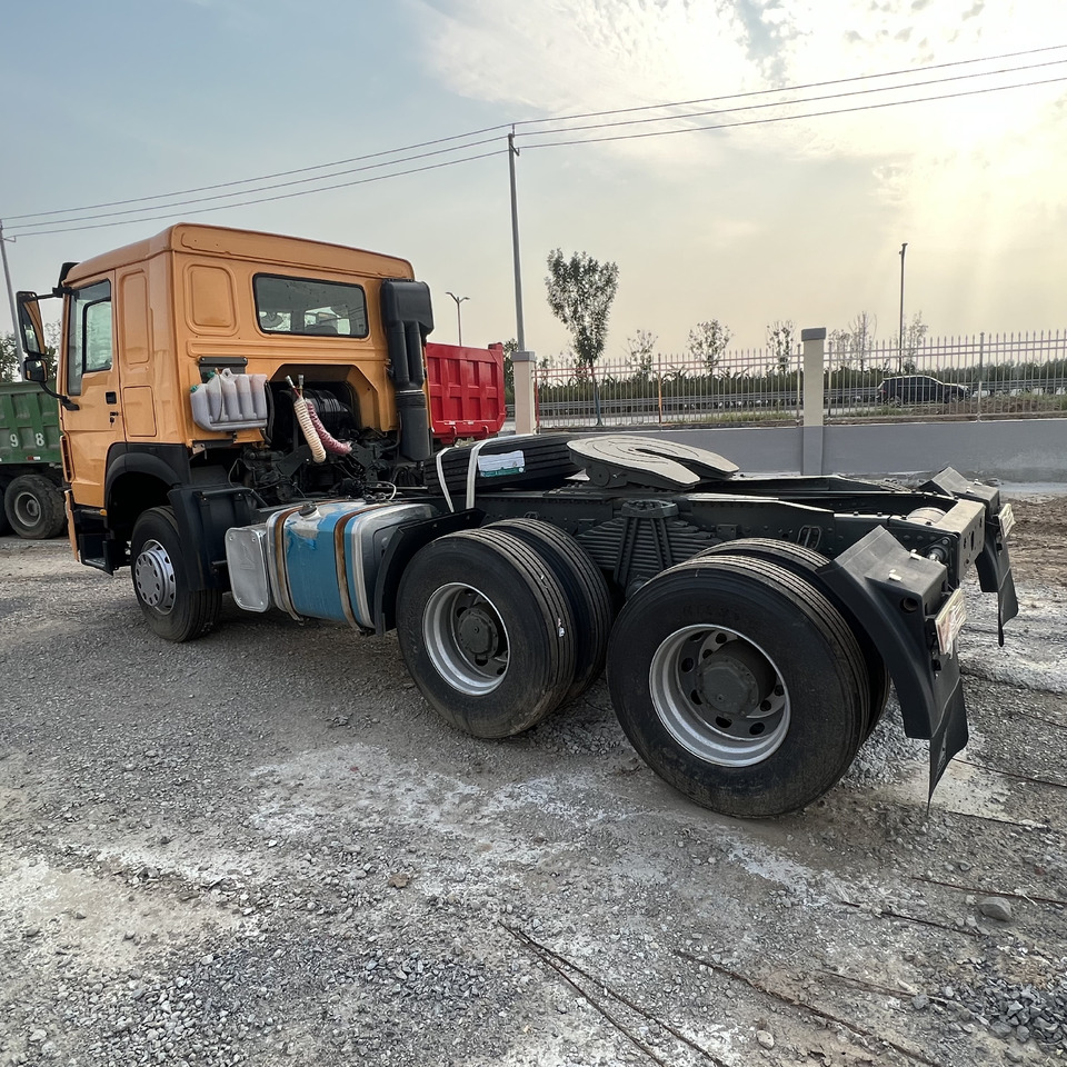 SINOTRUK HOWO - Tractor: foto 1 SINOTRUK HOWO - Tractor: foto 1