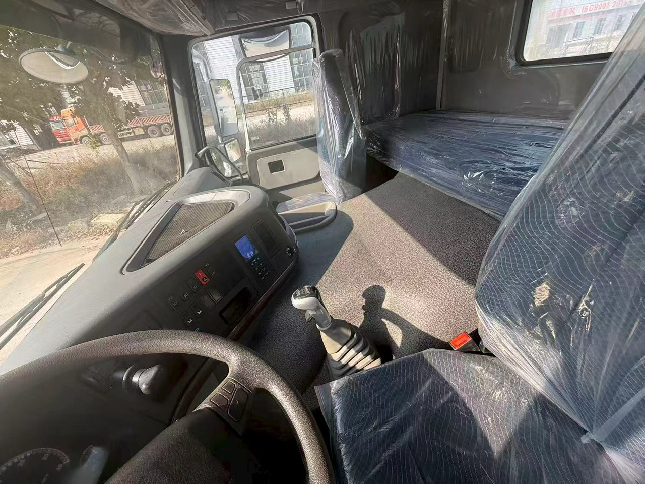 Leasing de SINOTRUK HOWO tractor SINOTRUK HOWO tractor: foto 10 Leasing de SINOTRUK HOWO tractor SINOTRUK HOWO tractor: foto 10