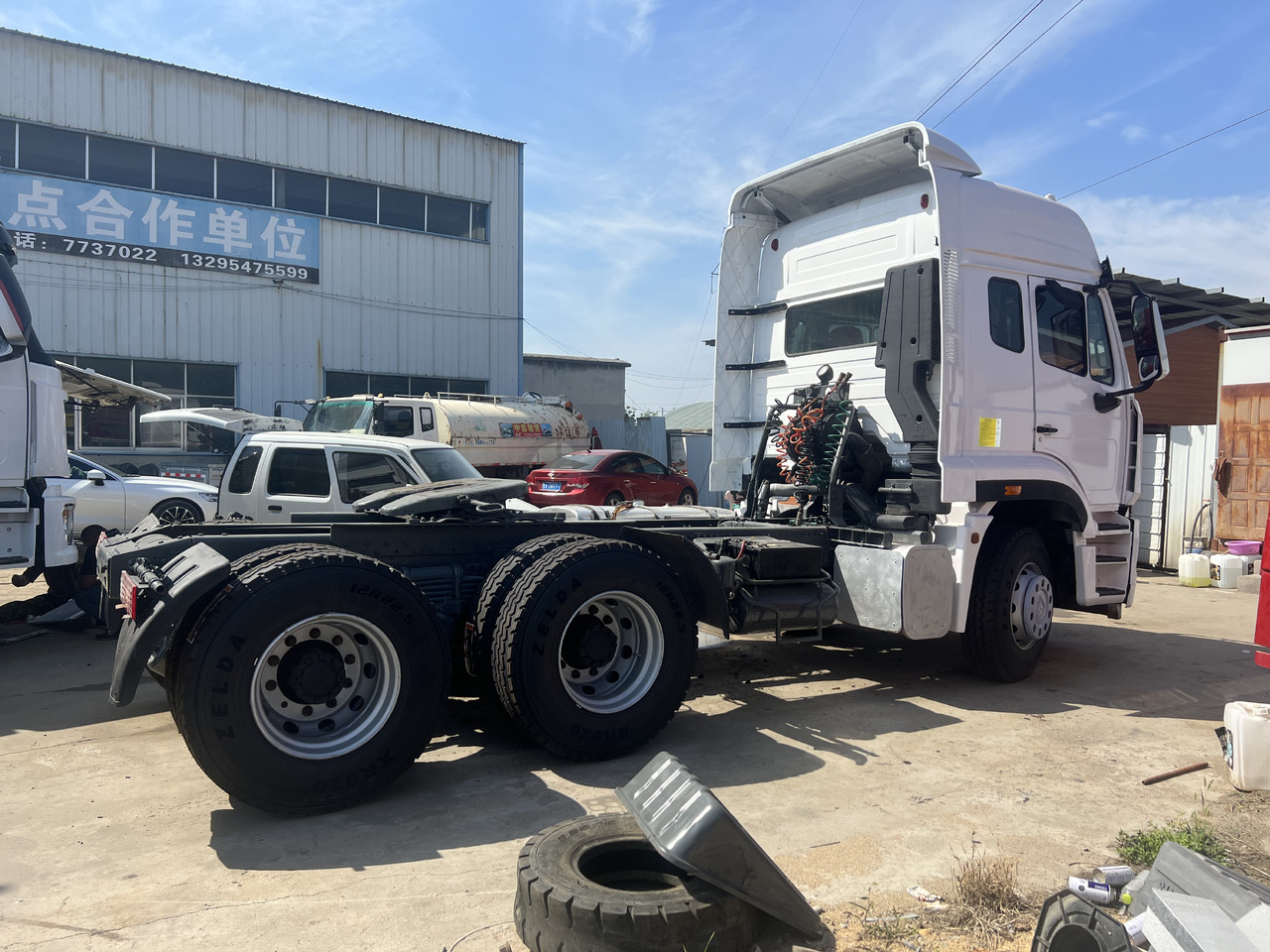 Tractor SINOTRUK HOWO trailer head: foto 6
