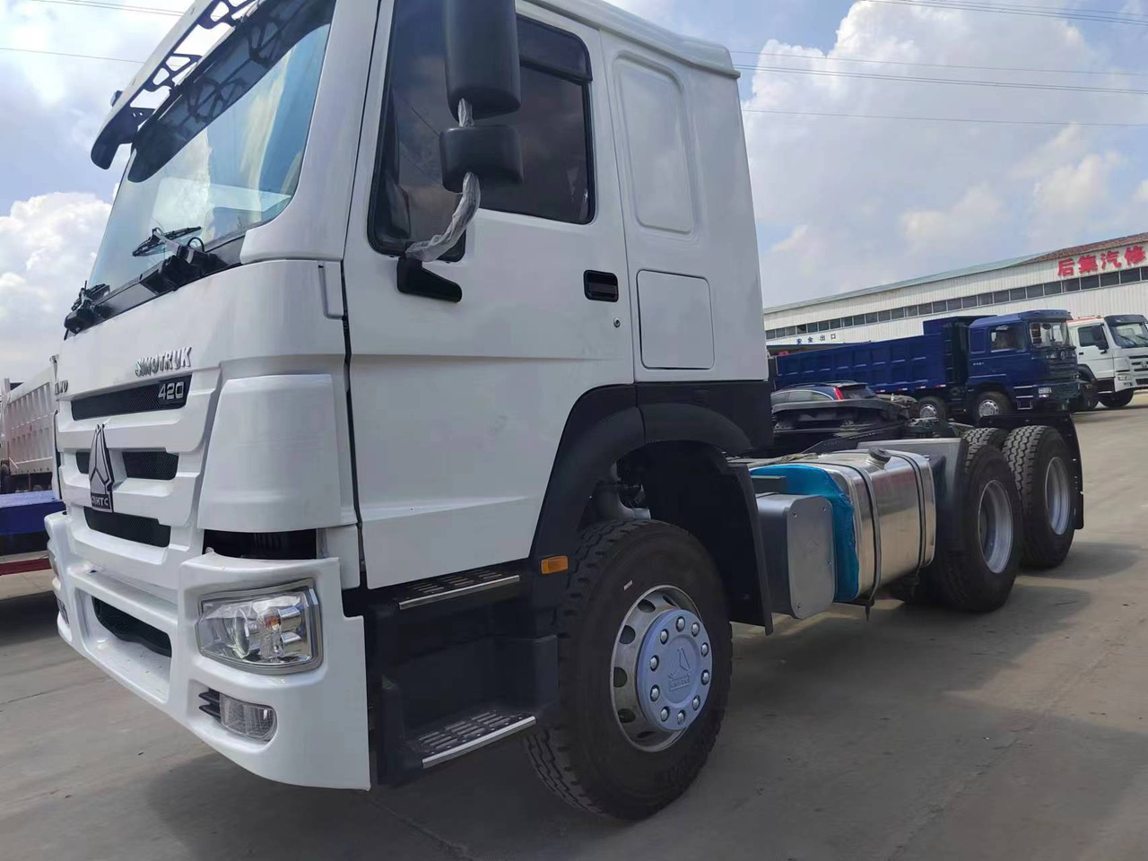 Tractor SINOTRUK Trailer head: foto 7