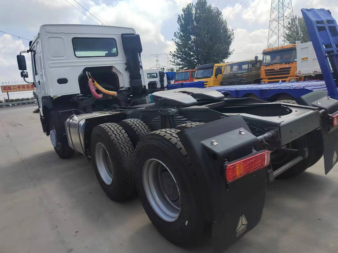 Tractor SINOTRUK Trailer head: foto 6