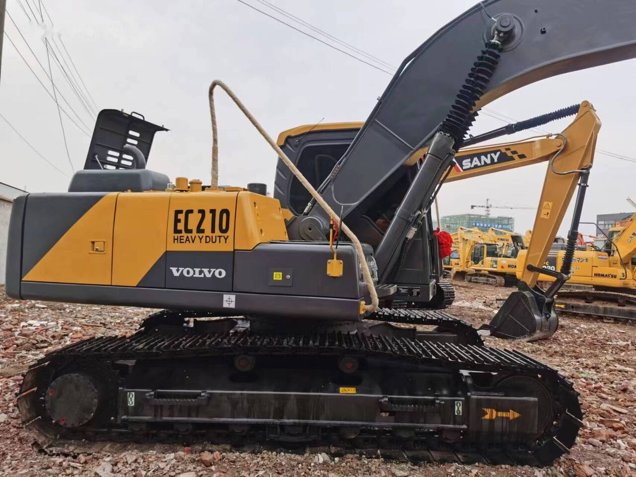Volvo EC210 - Escavadora de rastos: foto 1 Volvo EC210 - Escavadora de rastos: foto 1